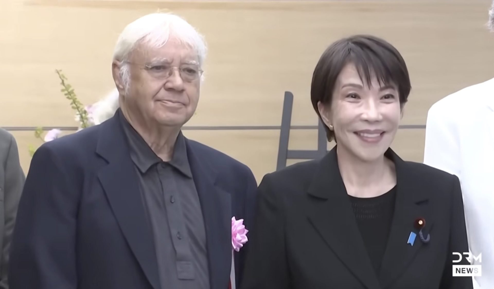 Premierul de la Tokyo, fan Deep Purple: "Burn" răsună la ceartă
