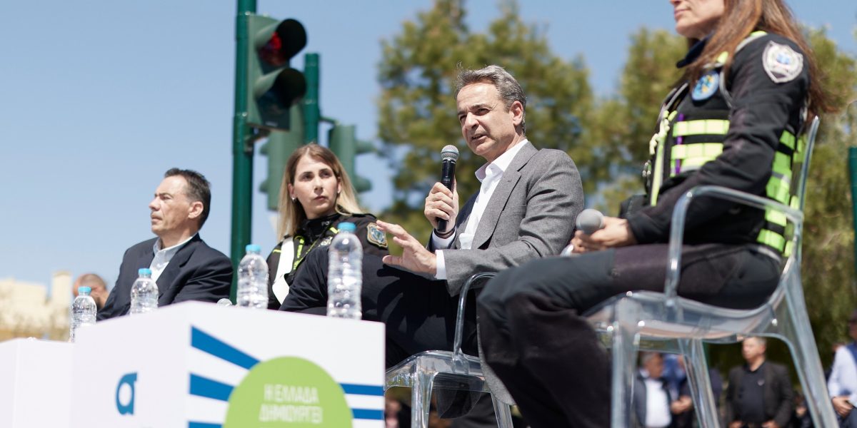 Premierul Greciei promite aplicarea strictă a legislației rutiere odată cu punerea în funcțiune a camerelor de supraveghere