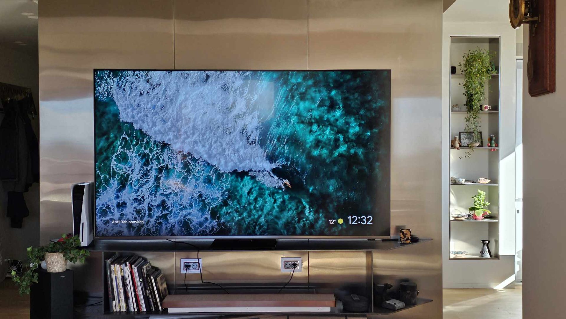 De ce se încetinește Smart TV-ul și cum poți elibera spațiu rapid Mulți utilizatori de Smart TV-uri se confruntă cu probleme de performanță, mai ales după o perioadă de utilizare intensă