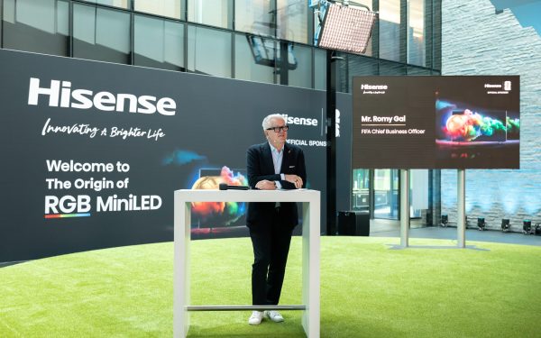Hisense, partener FIFA: Noile TV-uri MiniLED, lansate la sediu, pentru 2026