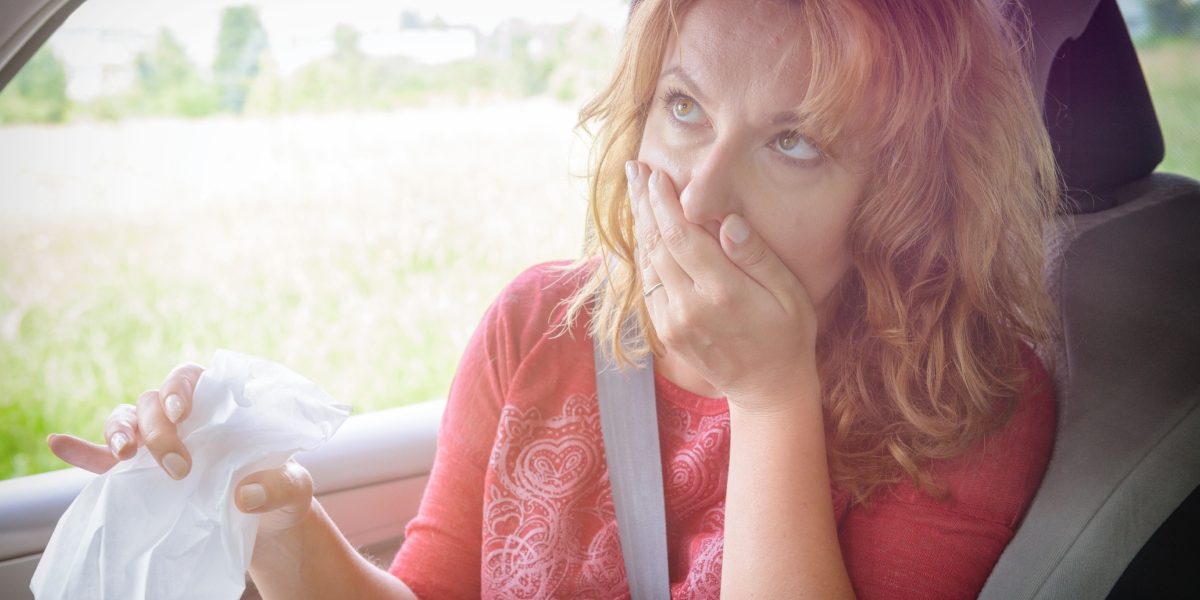 Rău de mașină: Gata cu greața! Gestul simplu care te scapă de probleme la drum