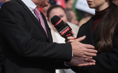 Curtea de Apel București a suspendat decizia CNA privind retragerea licenței Realitatea Plus Curtea de Apel București a decis suspendarea aplicării deciziei Consiliului Național al Audiovizualului (CNA) de retragere a licenței televiziunii Realitatea Plus