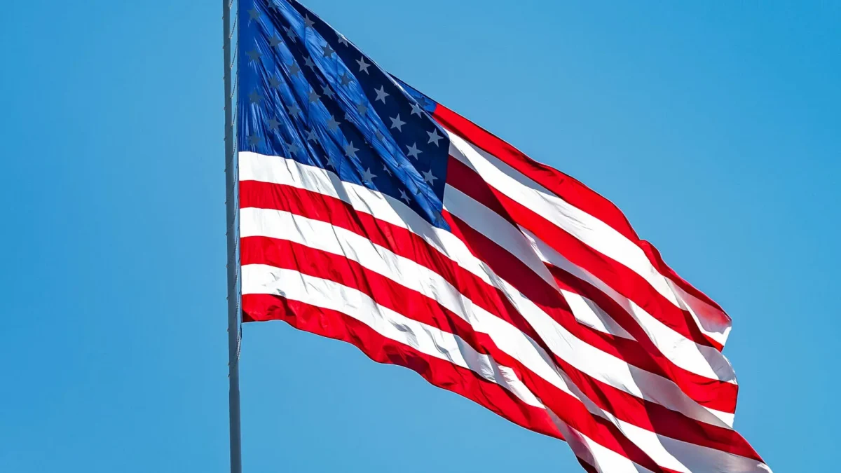 Criză în armata SUA: Pentagonul cere ajutorul Ford și GM pentru arme