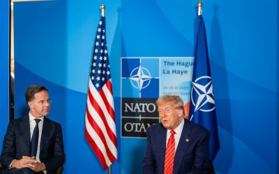 Prim-ministrul Olandei, Mark Rutte, s-a întâlnit miercuri la Washington cu fostul președinte american Donald Trump, discuțiile având loc în contextul tensiunilor din cadrul NATO, generate de conflictul din Iran