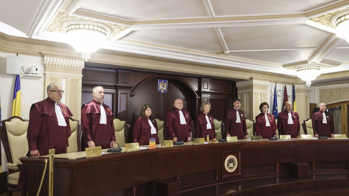 Tănăsescu (CCR): Nu există fractură, nici presiuni politice!