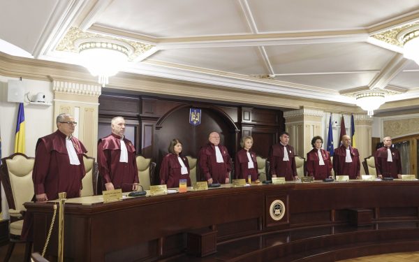 Tănăsescu (CCR): Nu există fractură, nici presiuni politice!