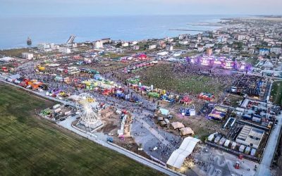 Selly anunță succesul cu NIBIRU: peste 10.000 de abonamente vândute în patru zile și un impact economic de două milioane de euro Vloggerul și influencerul Selly a făcut recent un anunț spectaculos despre festivalul NIBIRU, eveniment extrem de așteptat pe litoralul românesc