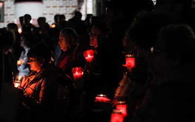 Trei din patru români vor merge la Slujba de Înviere anul acesta și preferă să petreacă Paștele acasă, arată un sondaj recent