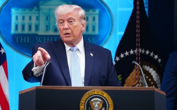 Susținere neașteptată pentru DONALD Trump: Cine-i ia apărarea