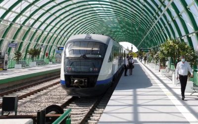 Un tren spre Aeroportul Otopeni a luat-o pe o rută greșită, din cauza unei erori umane Un tren de pasageri operat de un operator privat a fost direcționat greșit din Gara de Nord din București, în toamna anului trecut