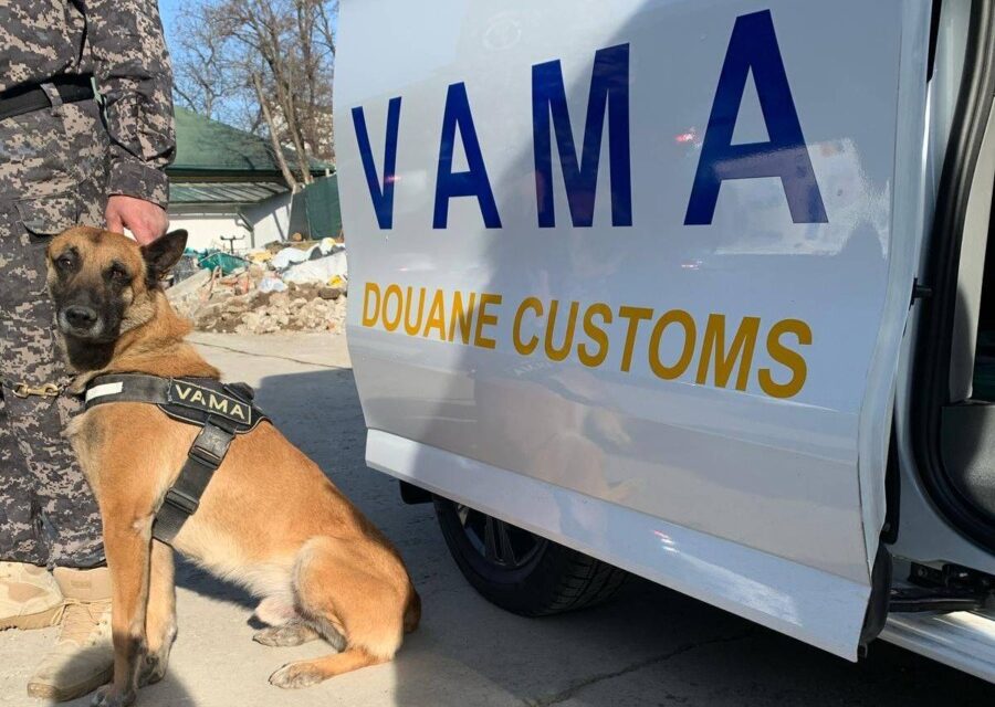 Autoritatea Vamală Română (AVR) a lansat luni, 6 aprilie 2026, o amplă operațiune de control pe principalele rute de transport din țară, concentrată pe importurile de produse alimentare perisabile