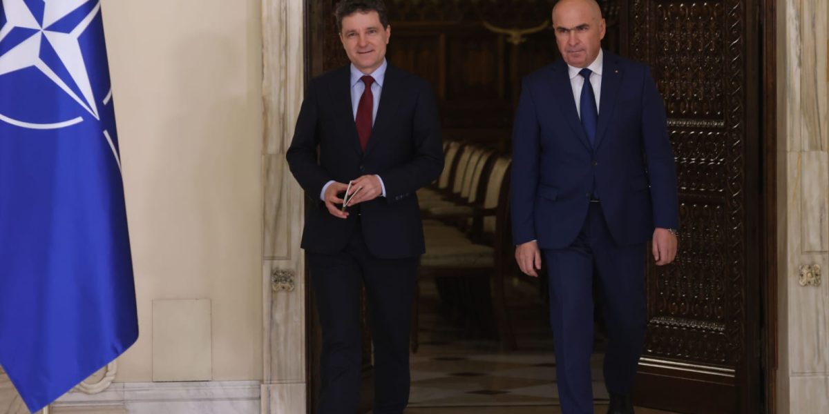 Președintele Nicușor Dan va discuta astăzi cu oficiali și reprezentanți ai industriei petroliere despre aprovizionarea cu țiței și combustibili, într-o întâlnire programată la ora 14.00, la Palatul Cotroceni