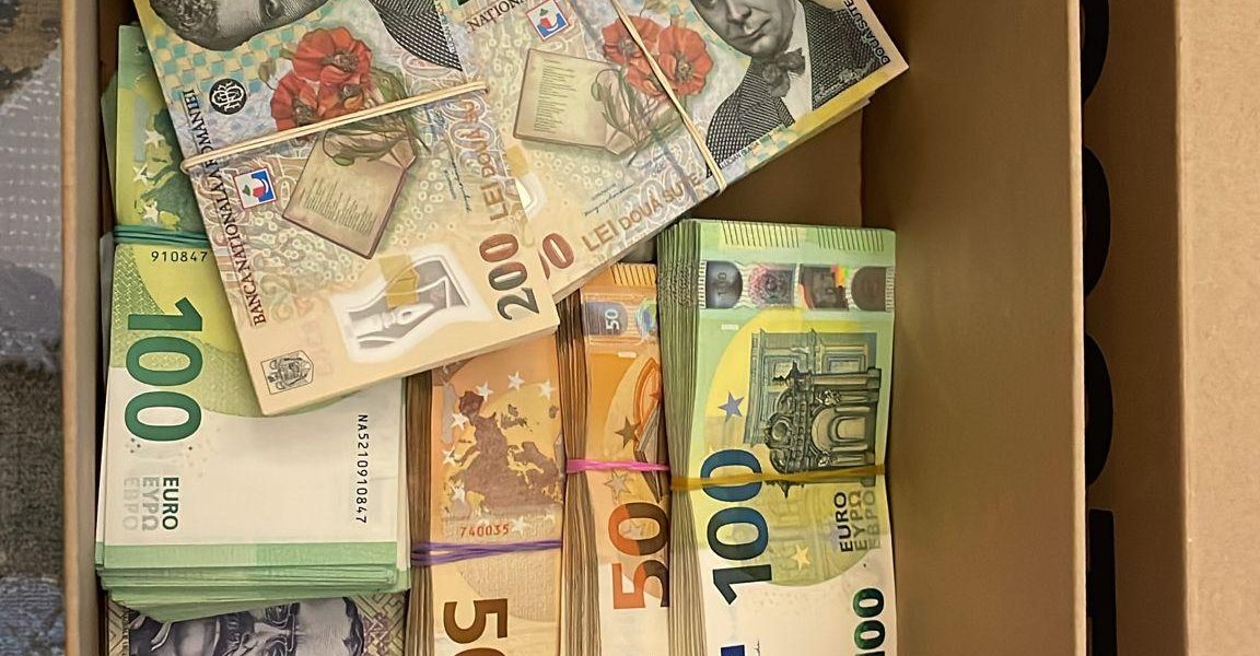 Ministrul Fondurilor Europene, Dragoș Pîslaru, și-a exprimat duminică nemulțumirile față de anumite comportamente din spațiul politic românesc, criticând discret, dar acut, ceea ce a numit “farisei” care își umplu buzunarele, fără a pronunța direct numele principalelor formațiuni