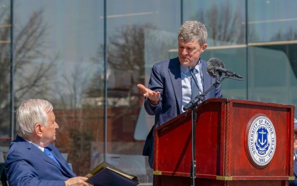 Umanism și fizică cuantică, dezbătute la Universitatea URI de Ziua Mondială