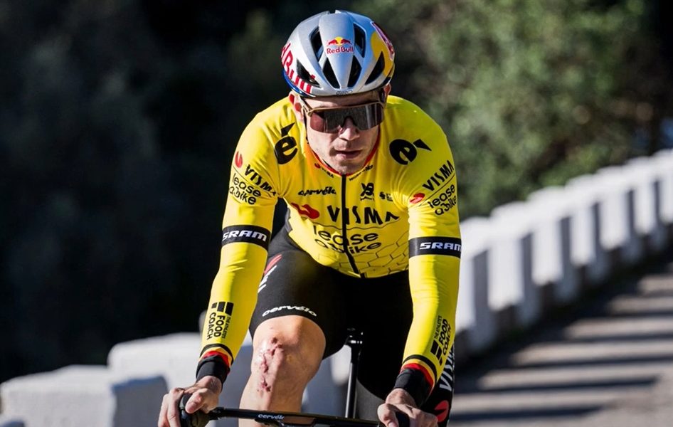 Van Aert, spectacol la Roubaix: Pogacar, învins la sprint, pierde „Regina”