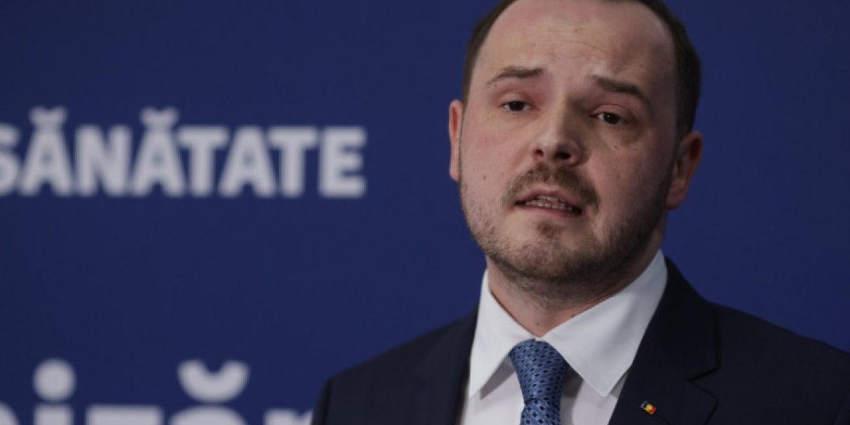 Ministrul Sănătății, Alexandru Rogobete, a stârnit interes în rândul actorilor din domeniul medical și politic prin declarația sa referitoare la posibilitatea ca sumele datorate de Pfizer în cadrul contractelor încheiate pentru achiziționarea vaccinurilor să fie transformate în beneficii reale pentru pacienți