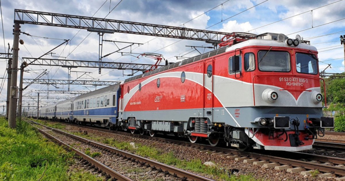 Circulația feroviară între Brașov și Sighișoara, blocată din cauza unui copac Circulația trenurilor pe ruta Brașov – Sighișoara este întreruptă miercuri din cauza unui incident neobișnuit