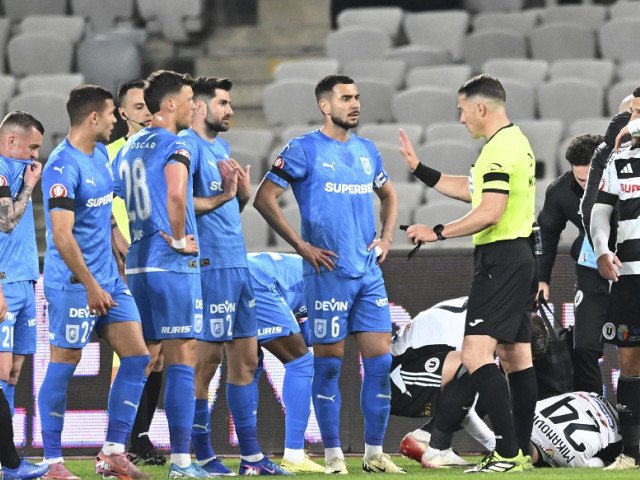 Craiovei i s-a făcut ROȘU: Patru goluri, o umilință pe care nu o mai trăise