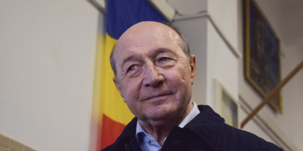 Fostul președinte al României, Traian Băsescu, a declarat duminică că Europa trebuie să-și construiască propriul său plan de apărare, după criticile aduse de președintele SUA, Donald Trump, privind implicarea NATO în operațiuni din Orientul Mijlociu, în special în strâmtoarea Ormuz