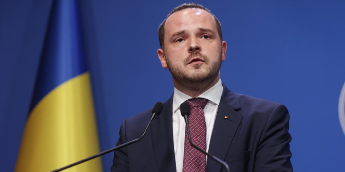 Rogobete la Washington: Negocieri cu Pfizer și Banca Mondială, pe tema vaccinurilor COVID