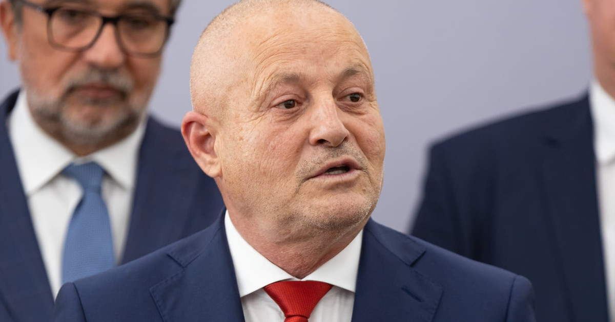 Reacții FURIOASE în PSD: Deputat din Buzău, la ședința PNL. "Funcții pe tavă"