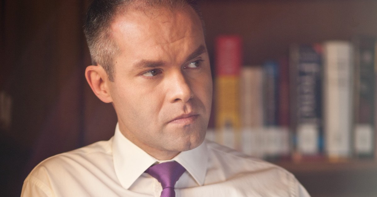 Funeriu, verdict crunt: Manualele din România, "tricouri" față de cele din Europa