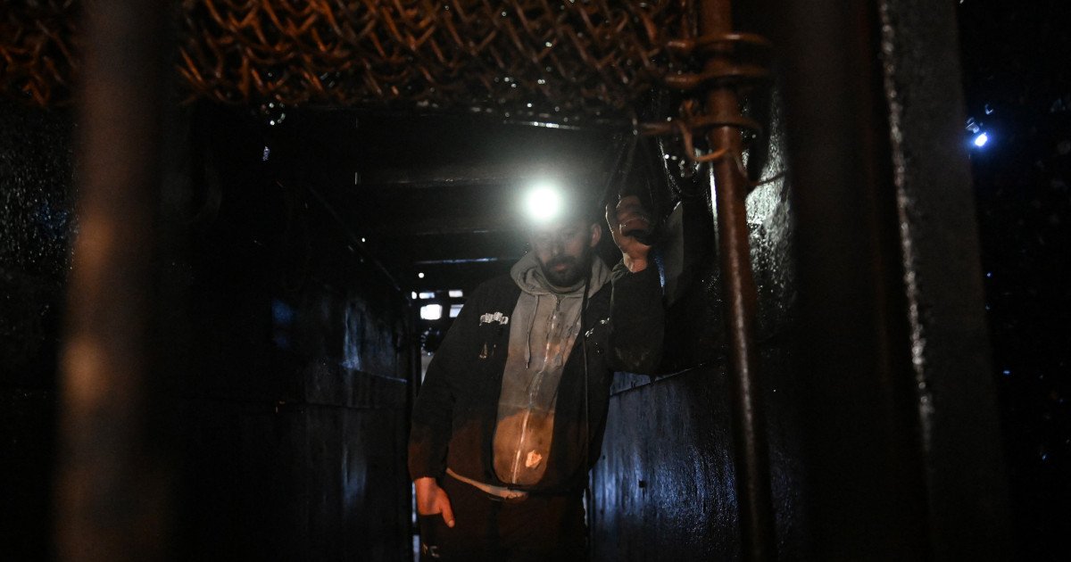 Guvernul dă 350 milioane lei pentru minele din Valea Jiului. E jumătate din ce trebuie