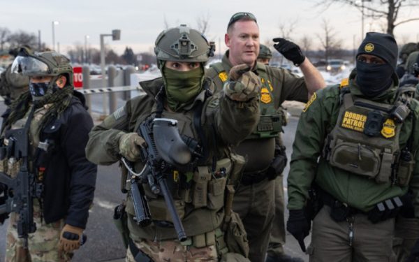 Franțuzoaică de 86 de ani, încătușată de ICE: Venise pentru iubire în SUA