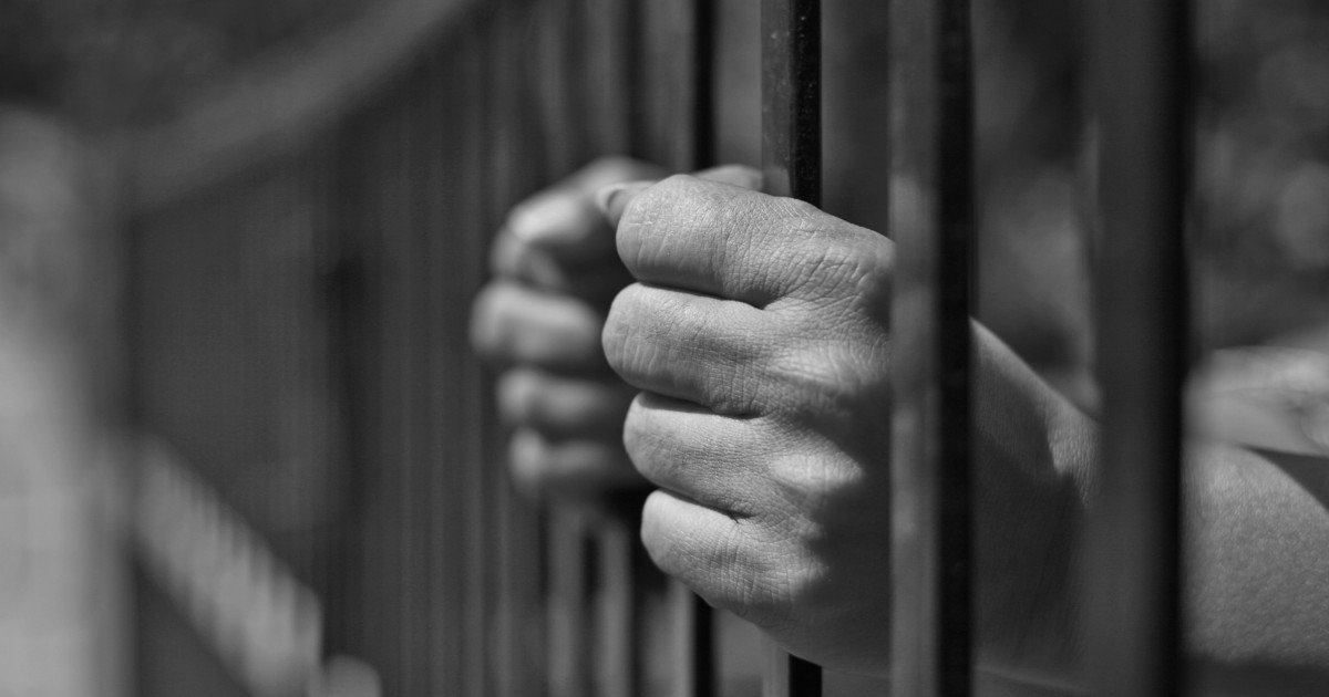Femei în arest în INDONEZIA după ce au profanat un CORAN, scandal uriaș
