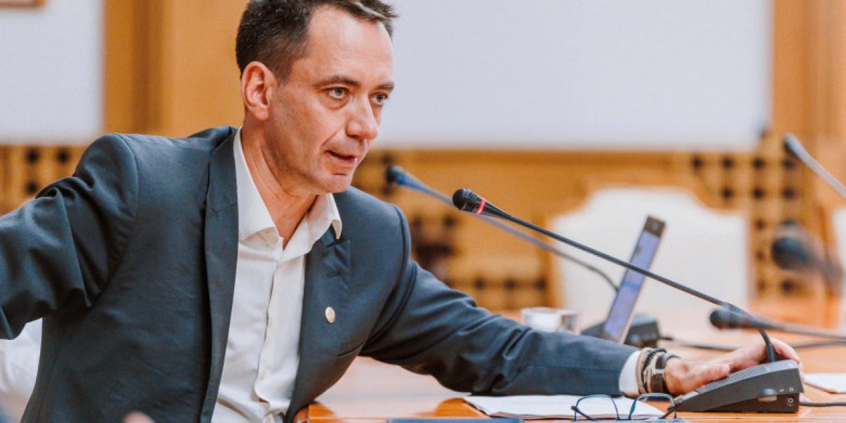 Udmr vrea guvern inclusiv cu Bolojan premier. Csoma: „Nu dorim criză politică”