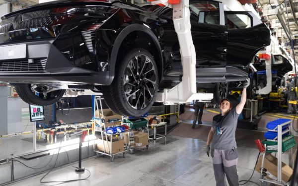 Ruptură la Renault: Până la 20% din ingineri, concediați în următorii doi ani