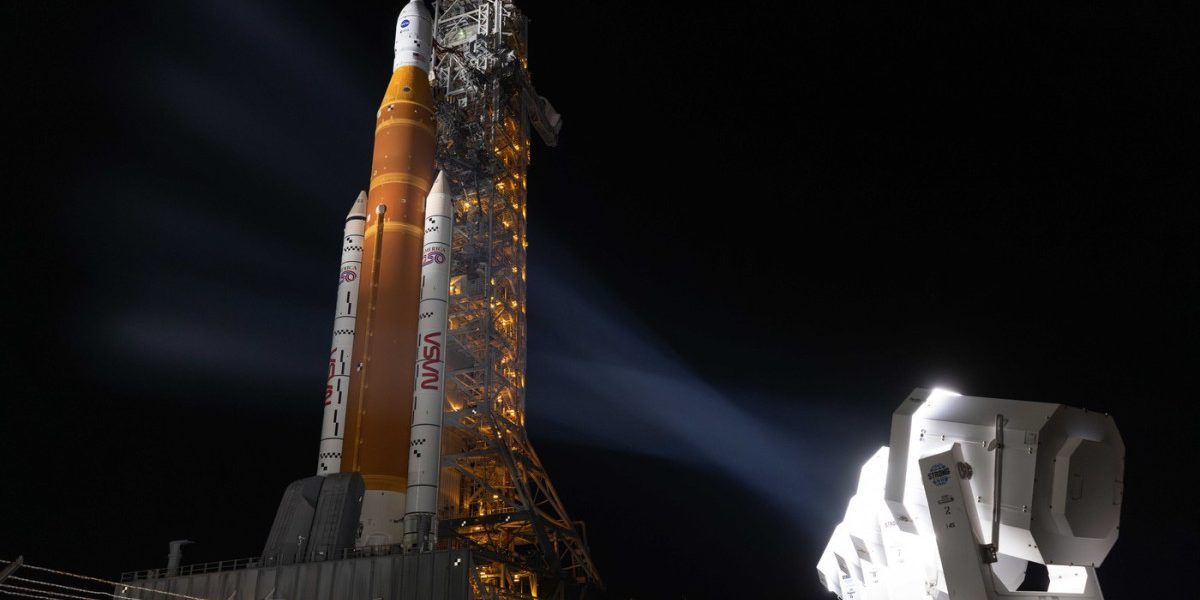 NASA a lansat cu succes misiunea Artemis 2, patru ani de la ultimele întârziere și cu un mare interes internațional