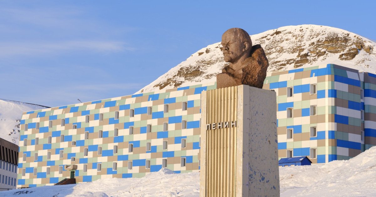 Svalbard, poarta lui Putin spre Arctica: Cum arată avanpostul "înghețat"