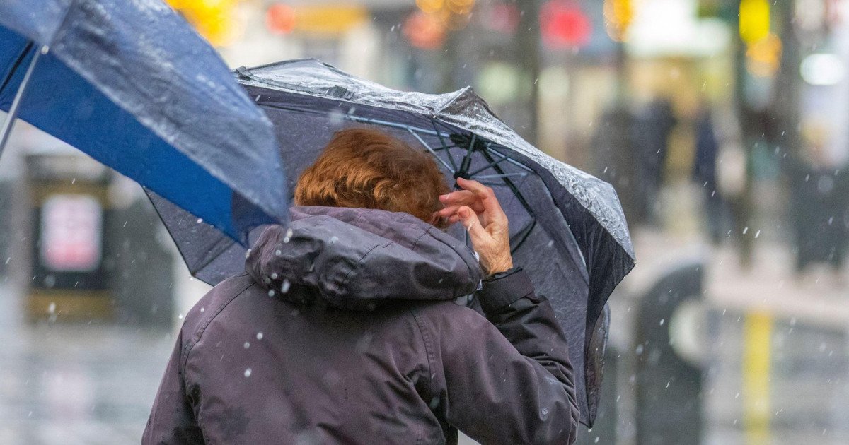 Vreme severă în România: ANM a emis coduri de vreme rea pentru întreaga țară Administrația Națională de Meteorologie (ANM) a emis avertizări de vreme severă pentru miercuri și joi, cu ninsori viscolite, vânt puternic, precipitații mixte și o răcire accentuată