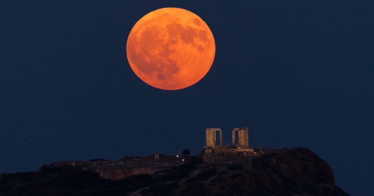 Primăvara aduce două evenimente astronomice rare, vizibile din România Primăvara în emisfera nordică va fi marcată de două fenomene astronomice spectaculoase, observabile cu ochiul liber