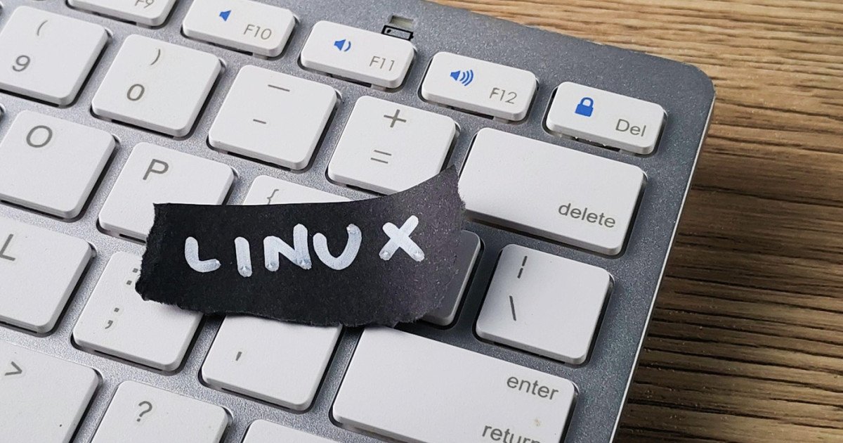 Franța abandonează Windows: Trece la Linux pentru suveranitatea digitală