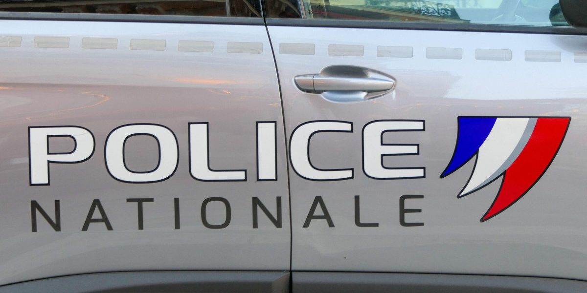 Copil de 9 ani, ținut captiv într-o dubă în Franța: era subnutrit și nu putea merge