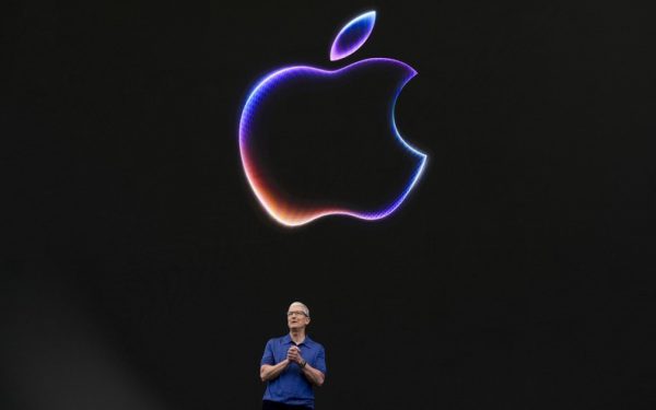Cook, după 15 ani, pleacă de la Apple: Cine va fi noul CEO al gigantului?