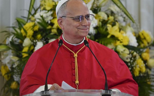 Papa Leon, apel la pace în Camerun: „Respingeți abuzurile”