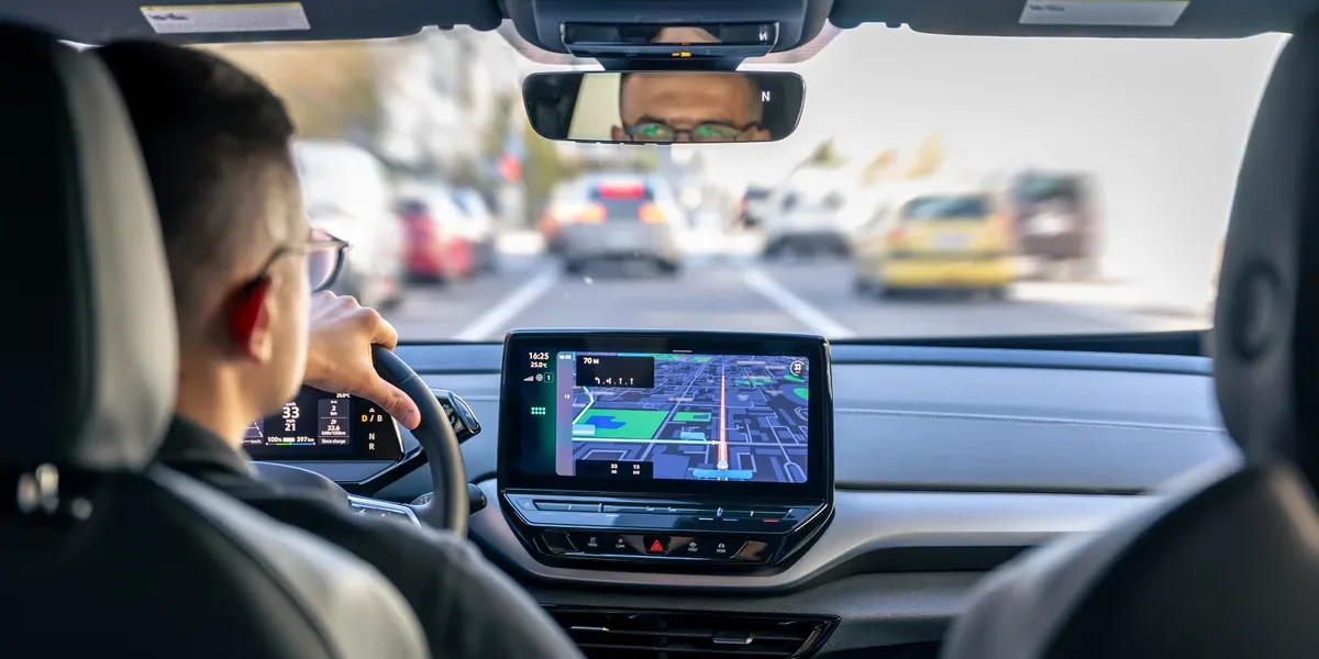 Radar AI: Waze, inutil? Poliția deturnează aplicația șoferilor din România