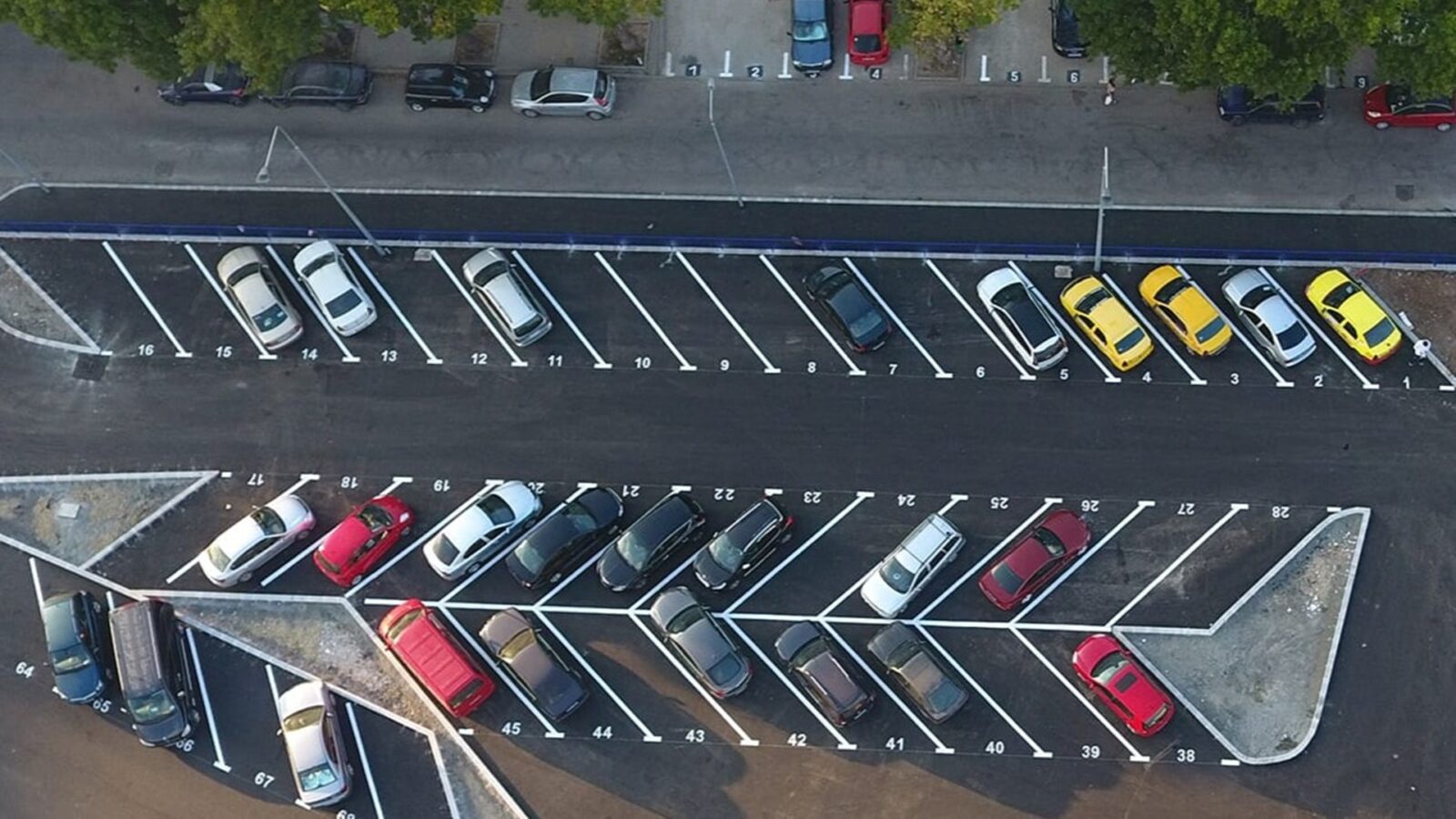 Abonament de 500 lei pentru parcările din Sectorul 4: Soluția salvatoare?