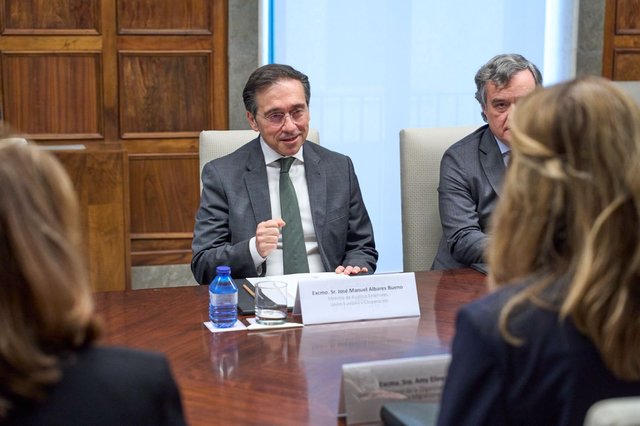 Lumea a fost „la un pas” de o posibilă catastrofă, conform declarațiilor ministrului spaniol de externe, după amenințările lui Donald Trump îndreptate către Iran