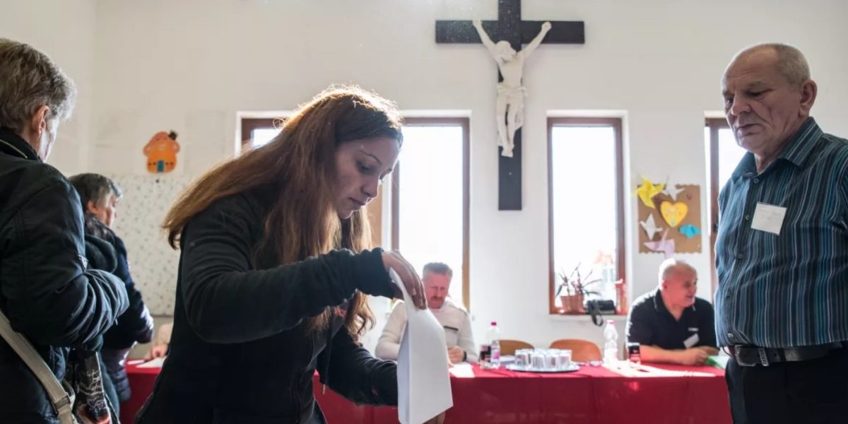 Minoritatea română, pulverizată la urne în Ungaria, ratează Parlamentul