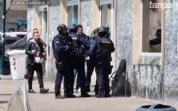 Alarmă la Napoli: Hoți înarmați au luat ostatici într-o bancă