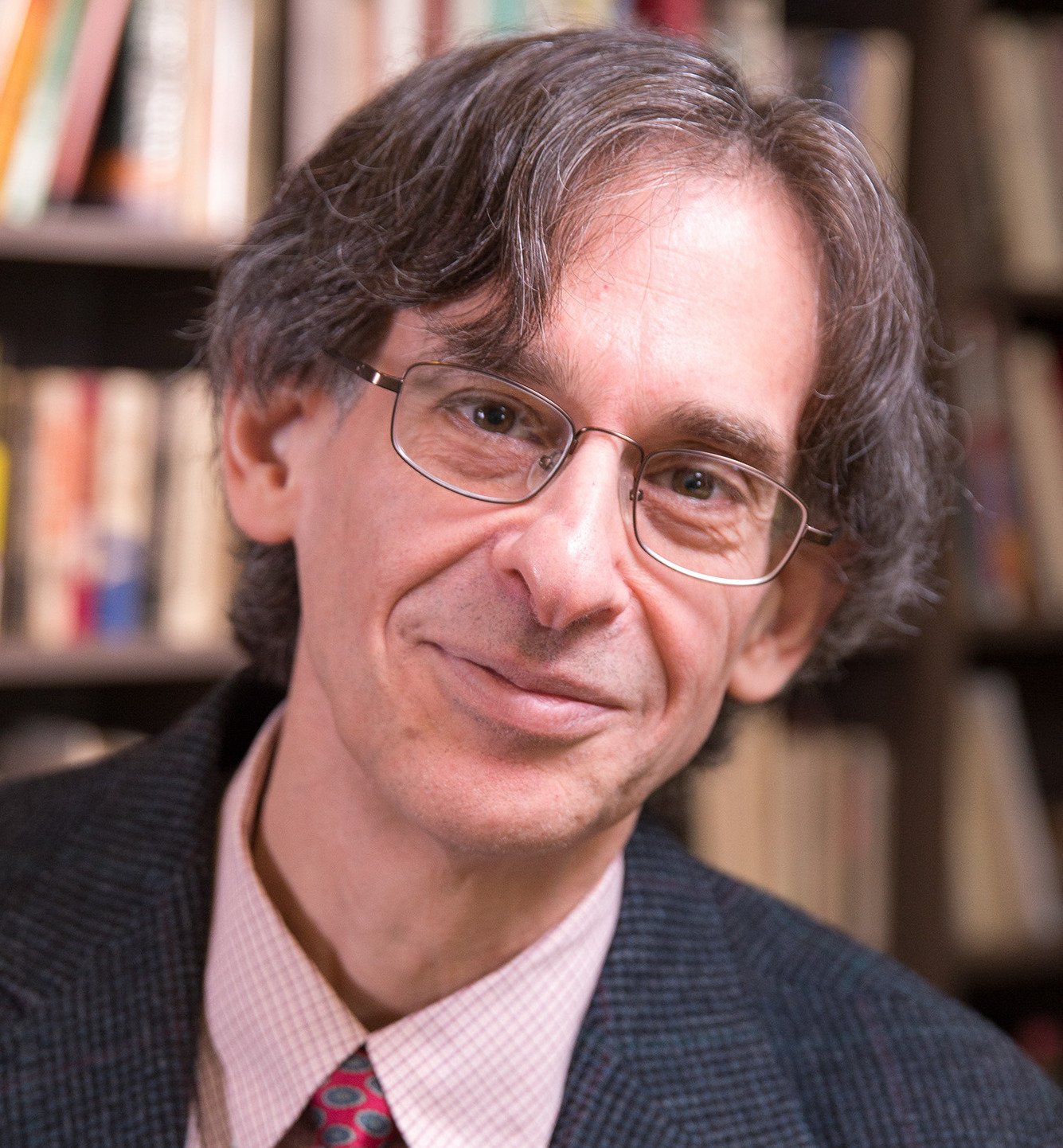 Alfie Kohn, renumitul autor și speaker în domeniul educației, va susține o conferință la București pe 10 mai 2026