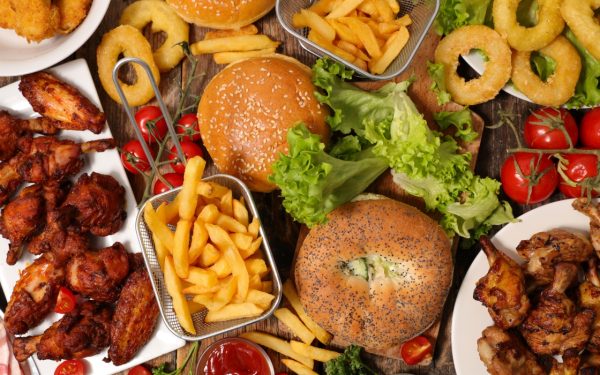 Dietă cu alimente procesate: Risc sporit de boli osoase avertizează cercetătorii