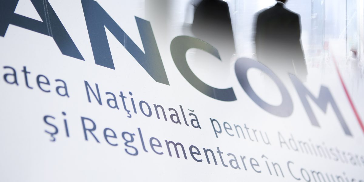 Sute de angajați ai Autorității Naționale pentru Administrare și Reglementare în Comunicații (ANCOM), condusă de VALERIU ZGONEA, au reușit să blocheze în instanță măsurile de reorganizare și concedierile, dar nu au scăpat de reducerile salariale