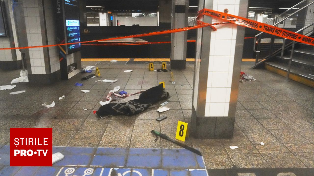Atac sângeros la metroul din New York: Individ împușcat după ce a înjunghiat trei persoane