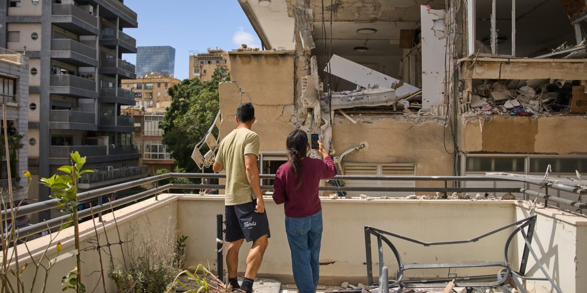 Houthiii din Yemen anunță un atac asupra Israelului, coordonat cu Iran și Hezbollah Forțele rebelilor Houthi din Yemen susțin că au lansat o ofensivă împotriva Israelului, acțiune coordonată cu Iranul, susținătorul lor principal, și cu grupul paramilitar Hezbollah din Liban