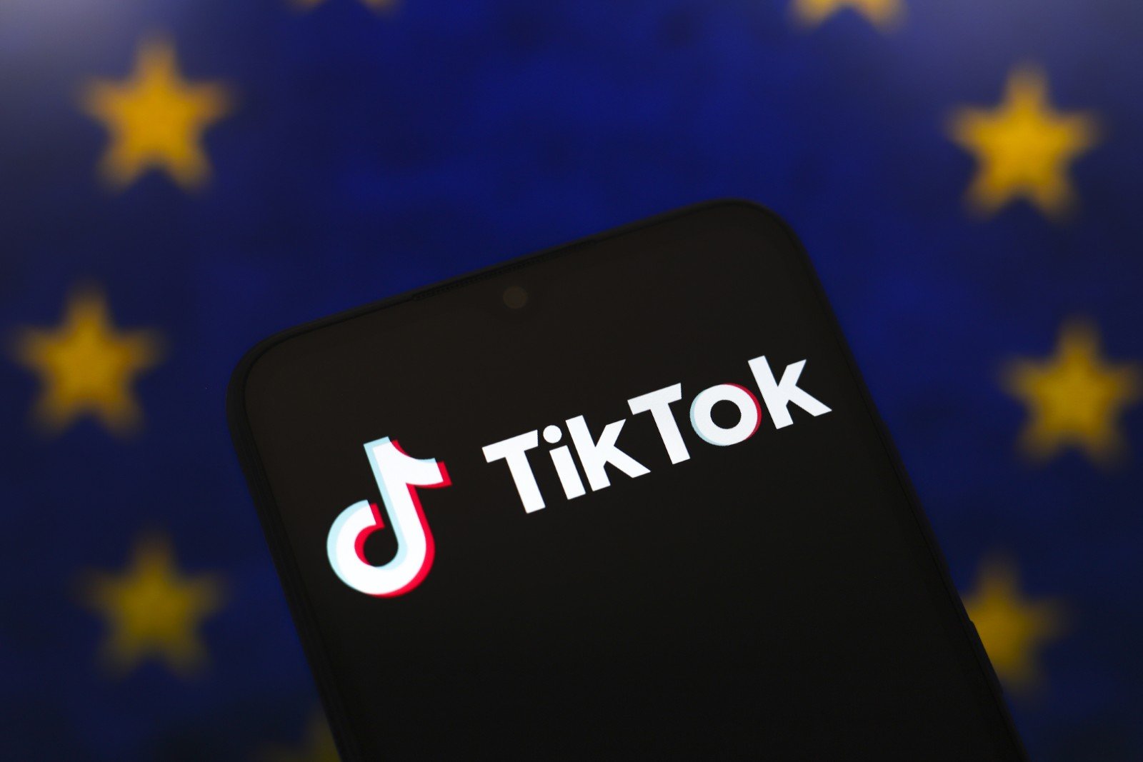 TikTok investește încă 1 miliard de euro în Finlanda, extinzând infrastructura europeană TikTok continuă să își consolideze prezența în Europa, anunțând o investiție suplimentară de 1 miliard de euro într-un nou centru de date în Lahti, Finlanda